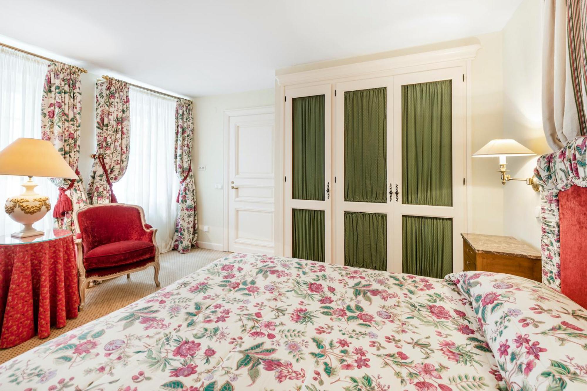Stikliai Hotel - Relais & Chateaux Vilnius Phòng bức ảnh A bedroom at the hotel