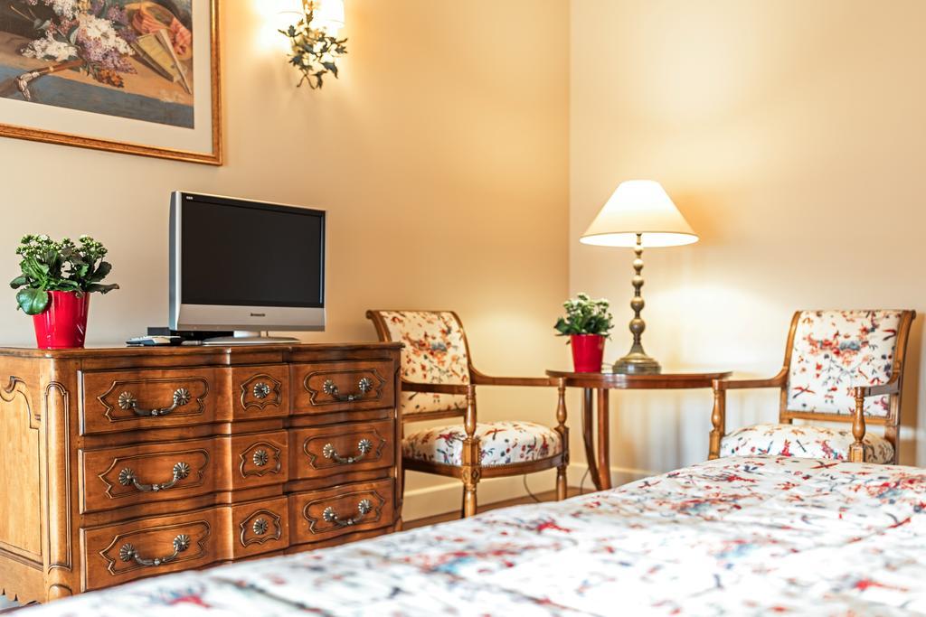 Stikliai Hotel - Relais & Chateaux Vilnius Ngoại thất bức ảnh A room at the hotel