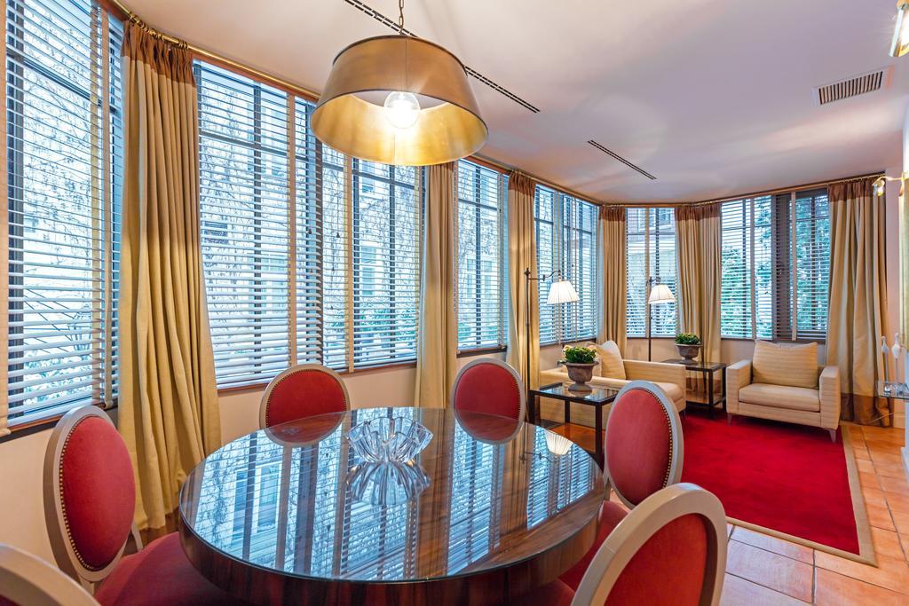 Stikliai Hotel - Relais & Chateaux Vilnius Ngoại thất bức ảnh A suite at the Mandarin Oriental, Munich